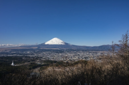 御殿場市内と富士山