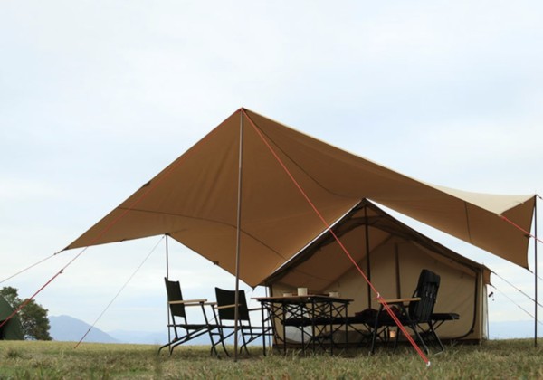 テントとタープの連結例