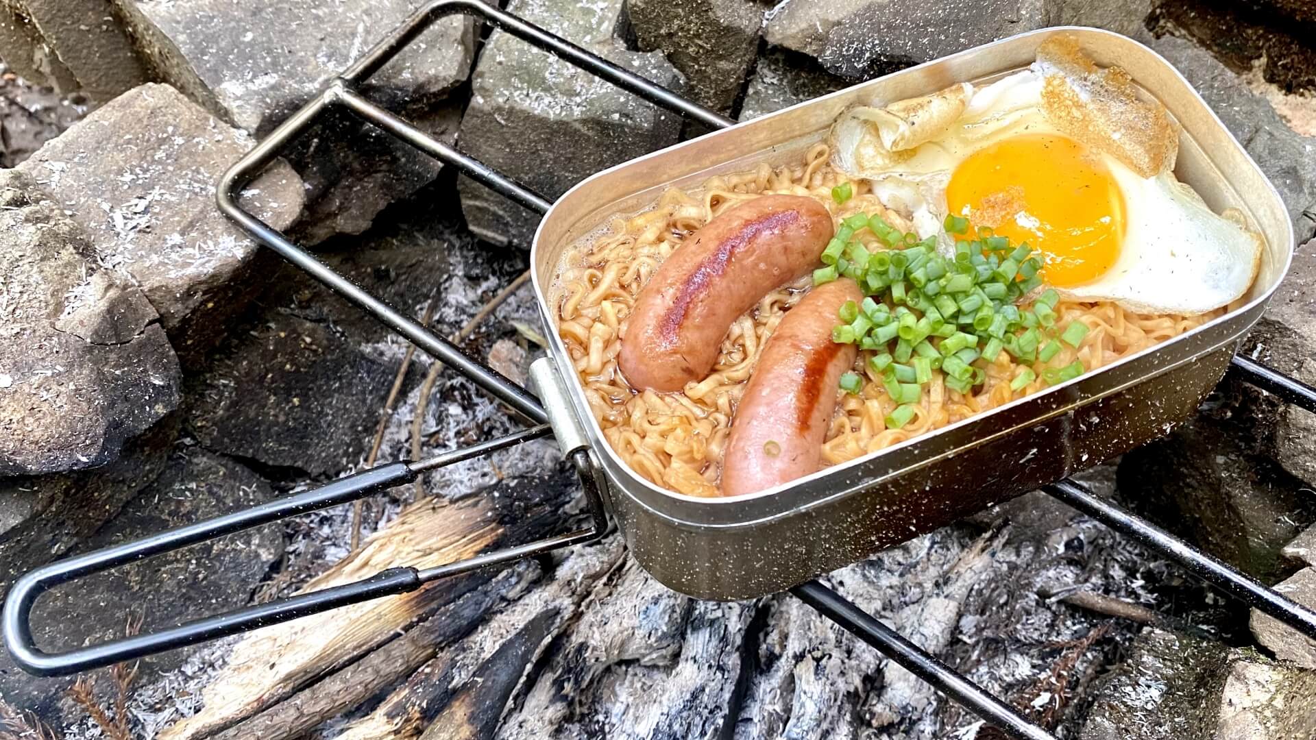 キャンプで作りたい チキンラーメンのおすすめアレンジレシピ10選 Campifyマガジン