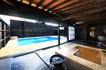 【公式】金温泉と3種のお風呂　花菖蒲