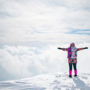 雪山登山で活躍するハードシェルパンツおすすめ10選！モンベル 