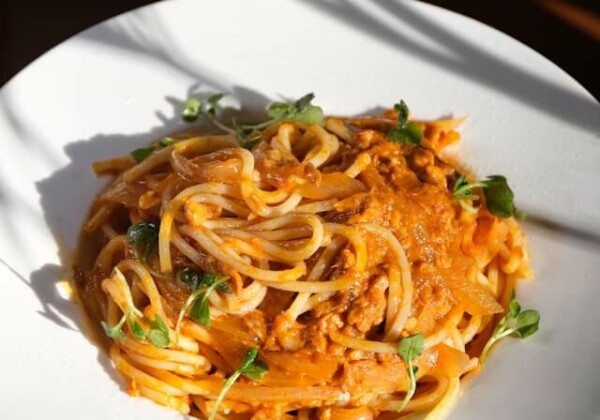 キャンプのパスタ料理大全！「水漬けパスタ」やおすすめのアイテム、レシピを紹介