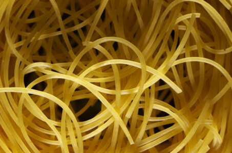 キャンプ　パスタ　水漬けパスタは時短できて生パスタのような食感に　水漬けの仕方