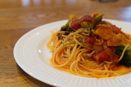 キャンプ　パスタ　レシピ　ナポリタン